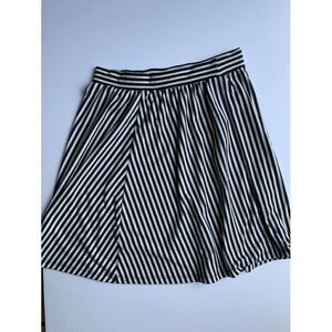 NWT ASOS petite black and white striped skirt size